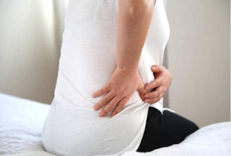 What are the Symptoms and causes of glomerulonephritis?